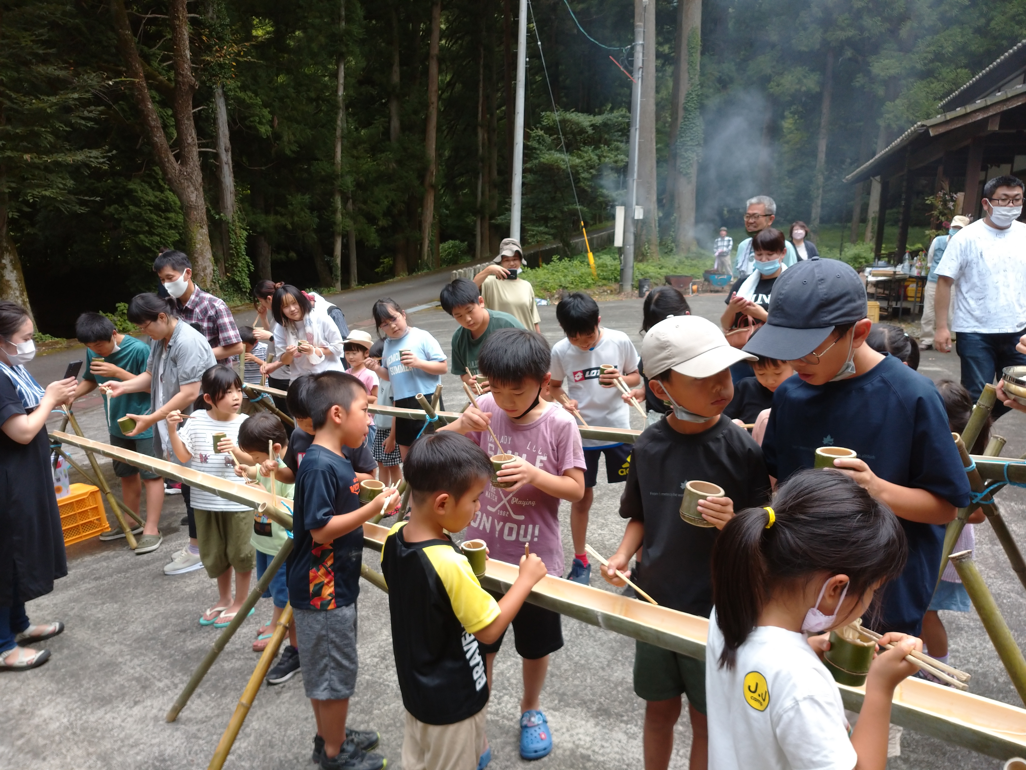 2022:08:20/写真③親子森林教室（2）.JPG
